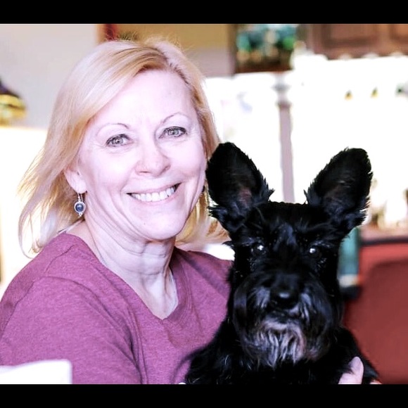 Meet your Posher, Uneva - Picture 1 of 3